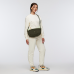 High Pile Fleece 6L Crescent Bag